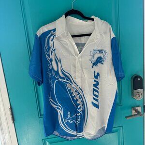 NEW Detroit Lions SS Button Down Shirt Size XL